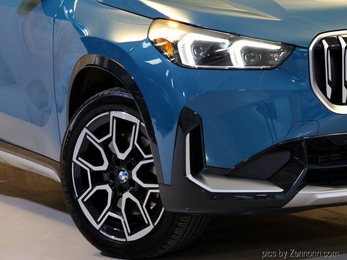 Certified 2025 BMW X1 xDrive28i AWD/4WD image 3
