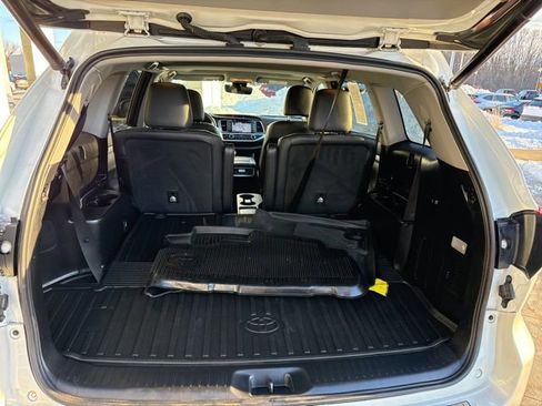 Used 2018 Toyota Highlander XLE image 33