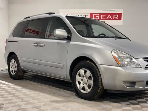 Used 2009 Kia Sedona image 2