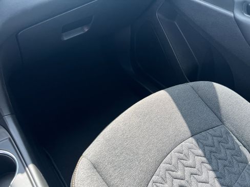 Used 2024 Chevrolet Equinox LT image 18