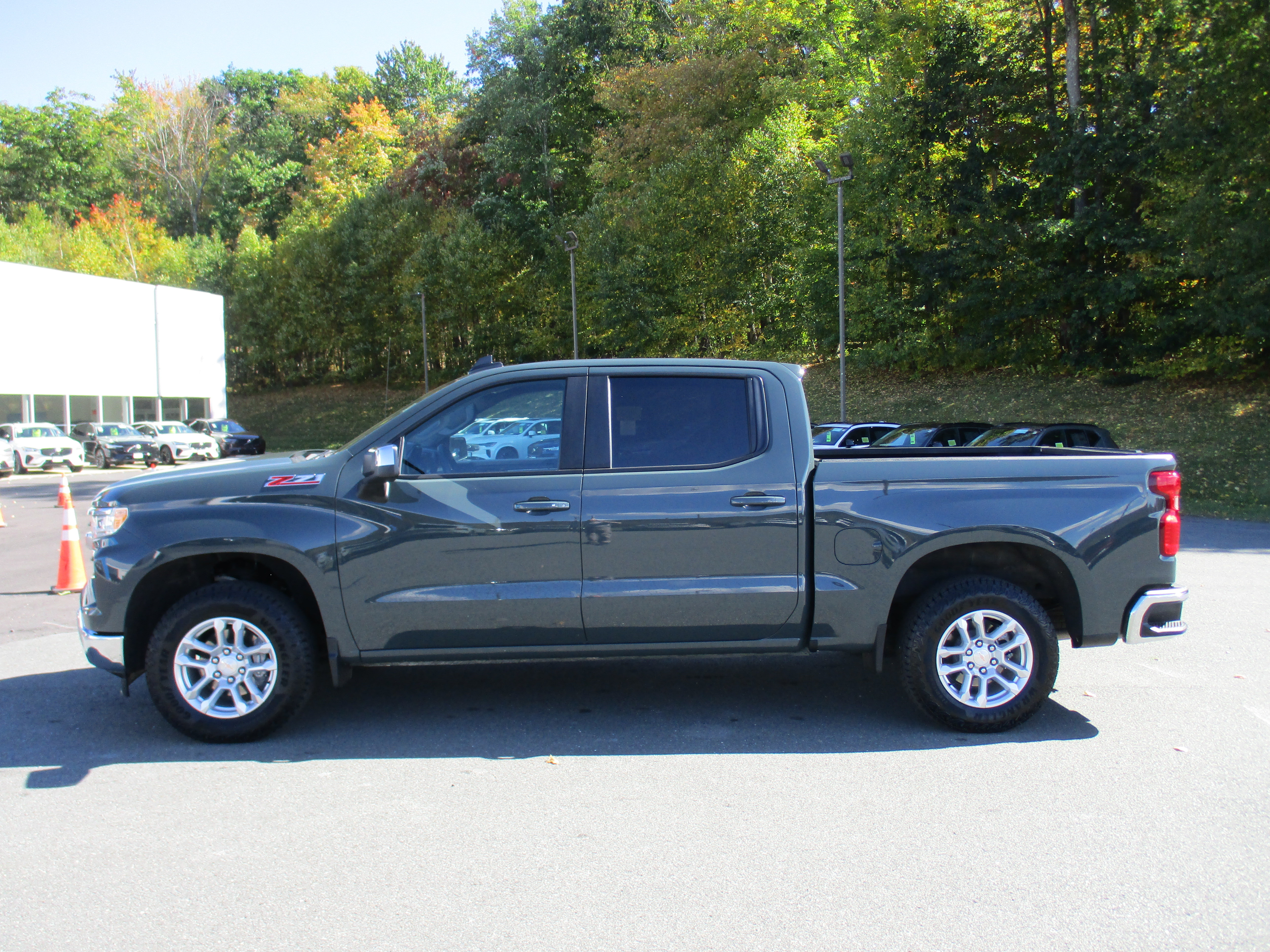 Used 2026 Chevrolet Silverado 1500 LT AWD/4WD image 8