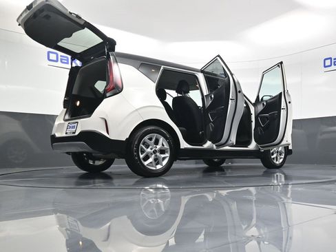 New 2025 Kia Soul S image 59