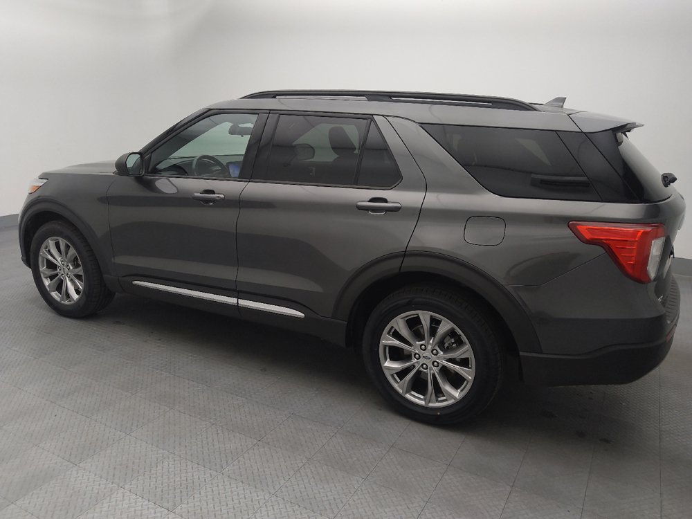 Used 2020 Ford Explorer XLT w/ Equipment Group 202A AWD/4WD image 3