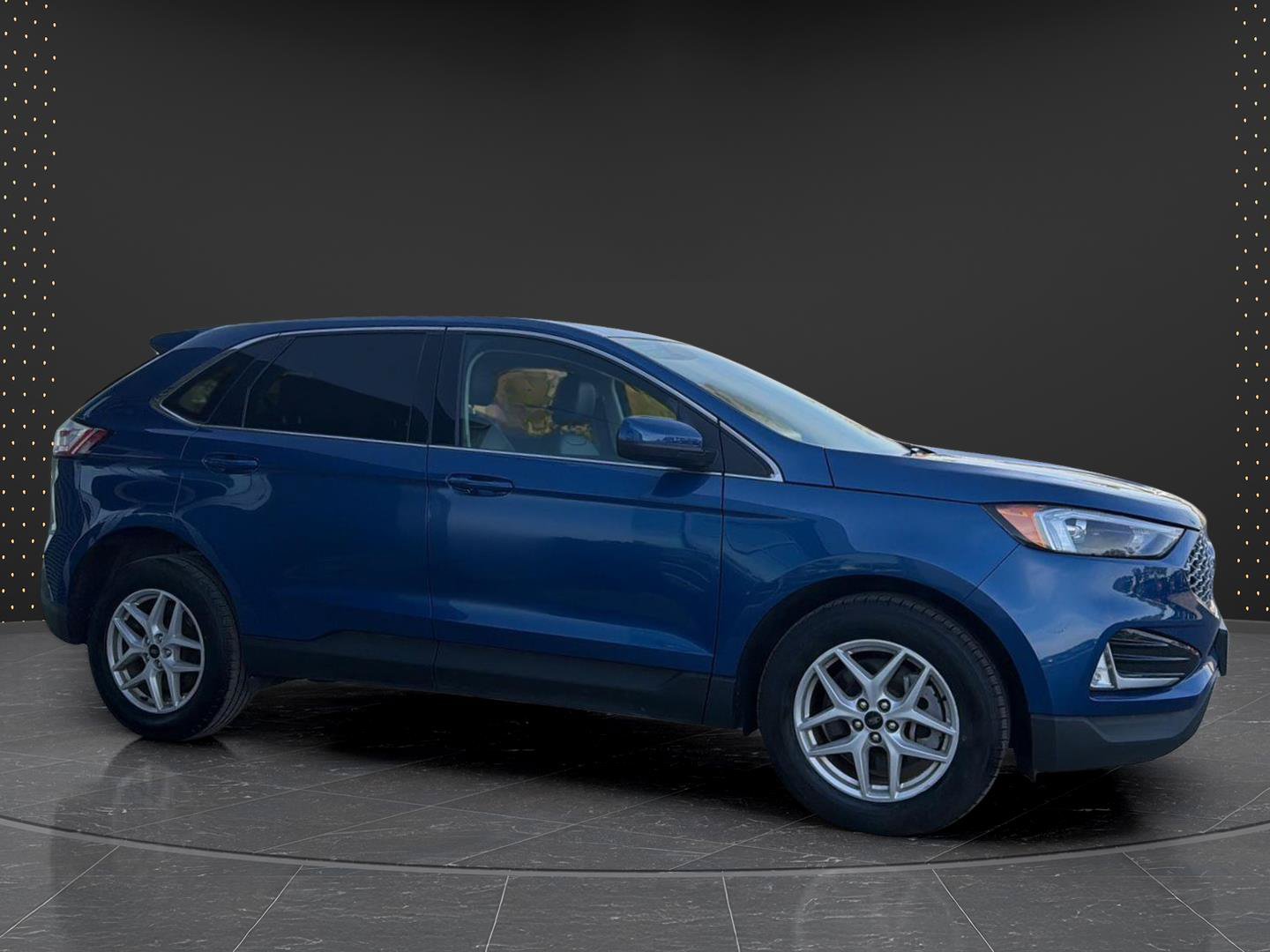 Used 2024 Ford Edge SEL w/ Convenience Package AWD/4WD image 4