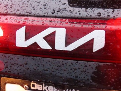 Used 2024 Kia Seltos EX image 15