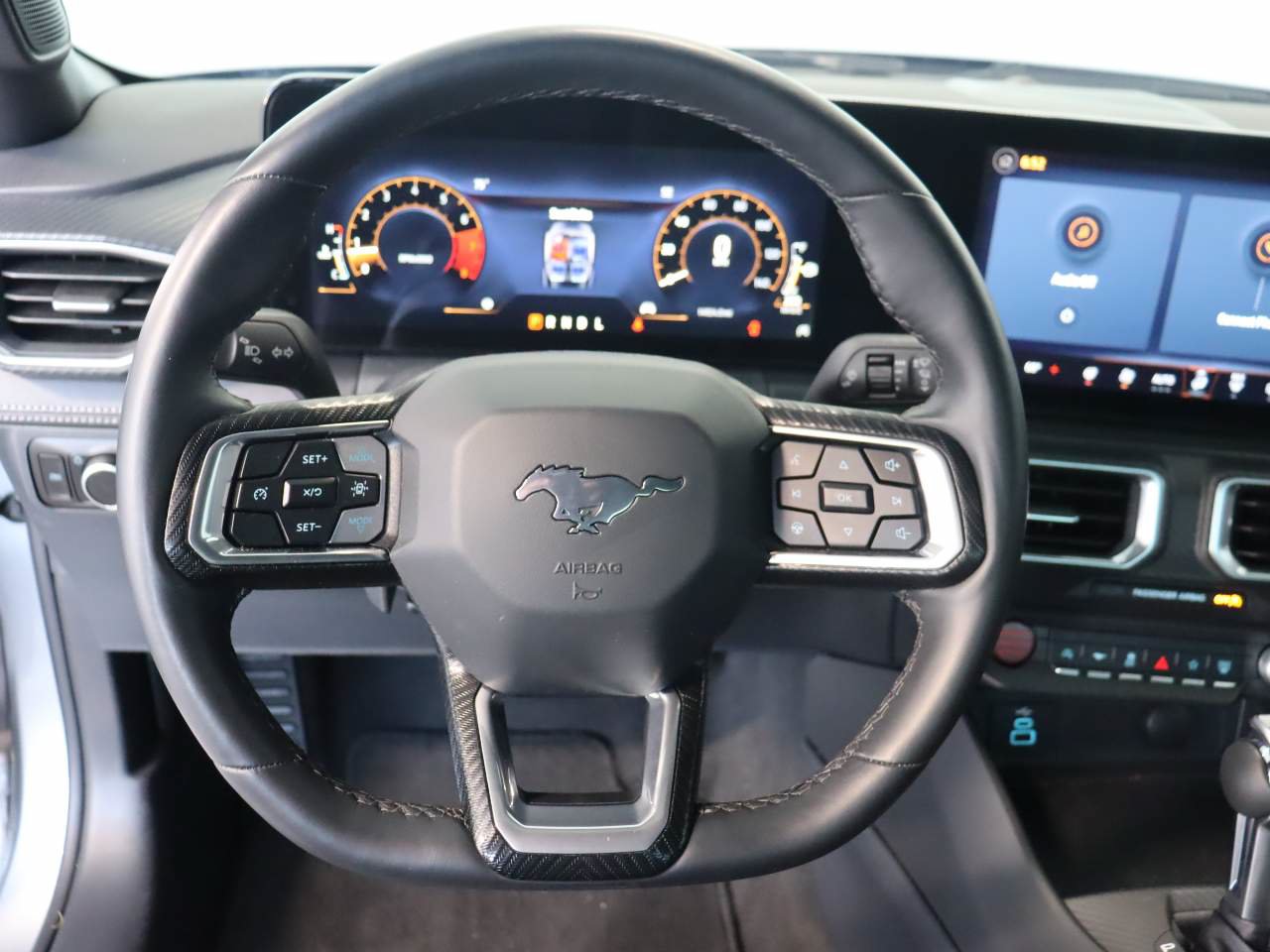 Used 2025 Ford Mustang Premium RWD image 9
