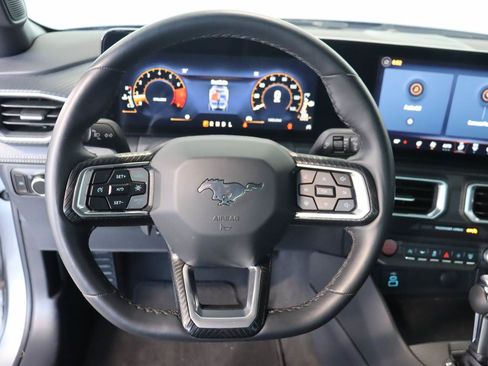 Used 2025 Ford Mustang Premium RWD image 9