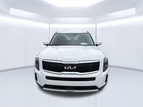 Used 2022 Kia Telluride LX AWD/4WD image 2