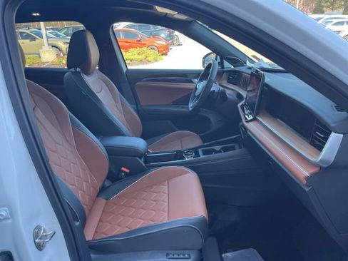 New 2026 Volkswagen Tiguan SEL R-Line image 34