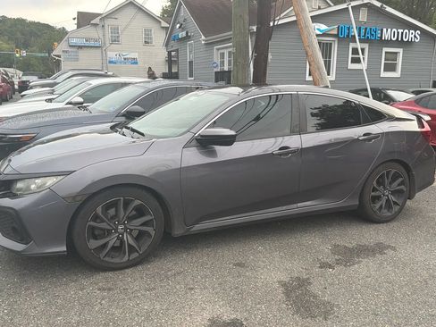 Used 2018 Honda Civic Si image 1