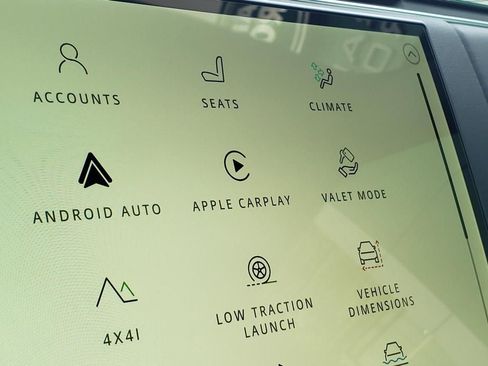 New 2026 Land Rover Range Rover SE image 24