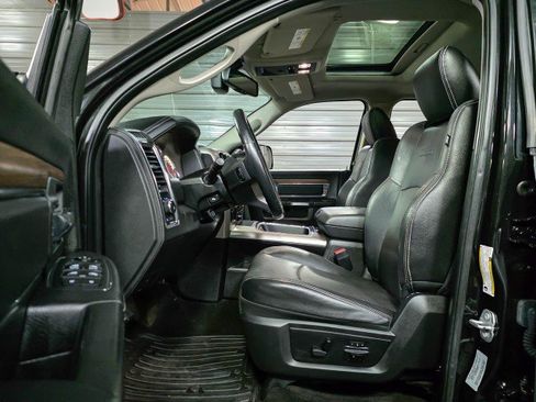 Used 2017 RAM 3500 Laramie w/ Sport Appearance Group image 17