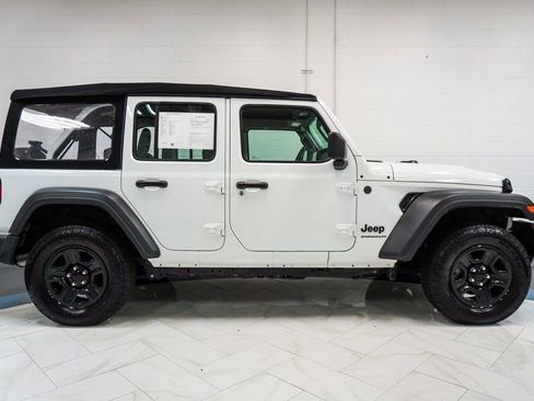 Used 2024 Jeep Wrangler Unlimited Sport AWD/4WD image 9