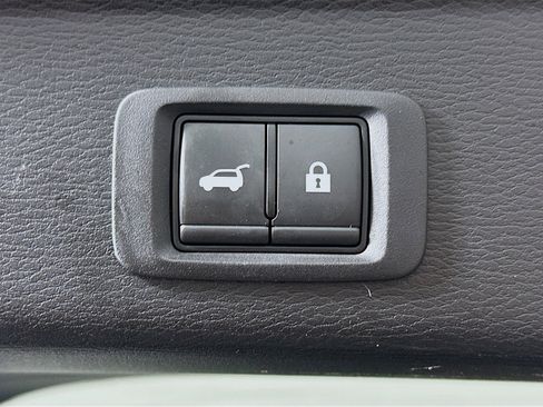 Used 2023 Mitsubishi Outlander SE image 31