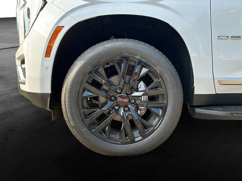 New 2026 GMC Yukon Denali AWD/4WD image 11