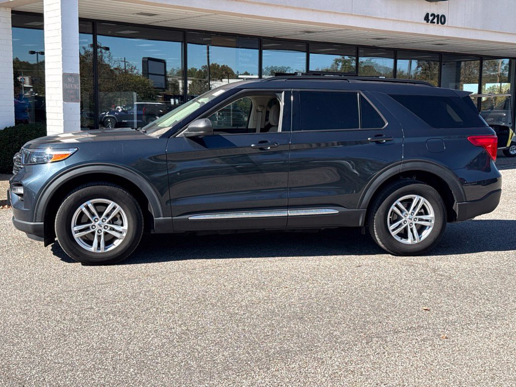 Used 2023 Ford Explorer XLT w/ Equipment Group 202A AWD/4WD image 11