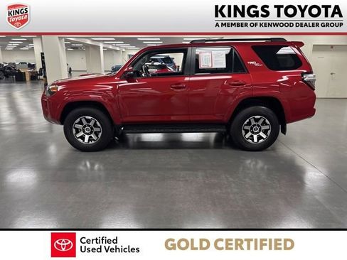 Used 2024 Toyota 4Runner TRD Off-Road Premium image 5