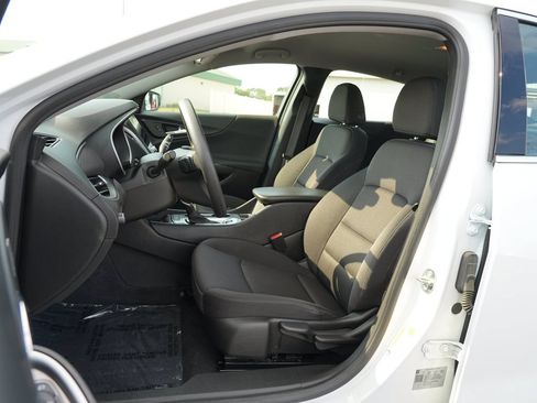 Used 2023 Chevrolet Malibu LS FWD image 12