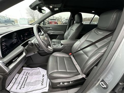 Used 2024 Cadillac XT4 Premium Luxury w/ Technology Package image 11