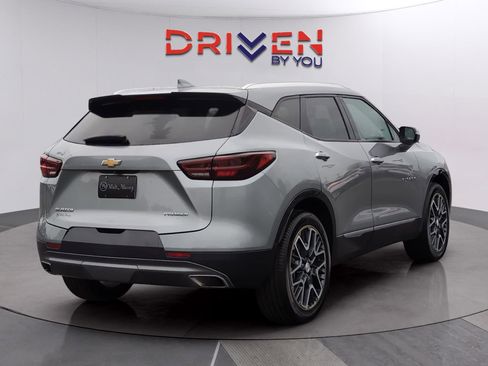 Used 2023 Chevrolet Blazer Premier image 5