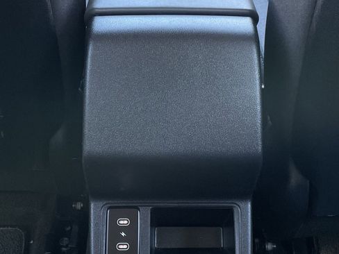 Used 2025 Kia K4 LXS image 24