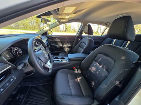 New 2026 Nissan Altima 2.5 SV image 14