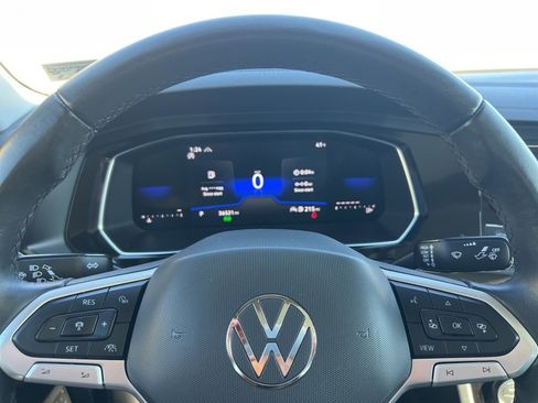 Used 2024 Volkswagen Jetta SE image 20