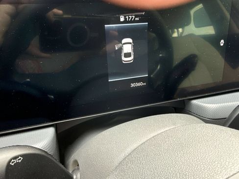 Used 2025 Hyundai Sonata SEL FWD image 9