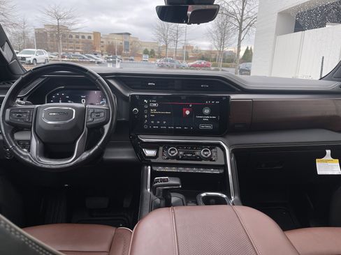 Used 2024 GMC Sierra 1500 Denali Ultimate image 16