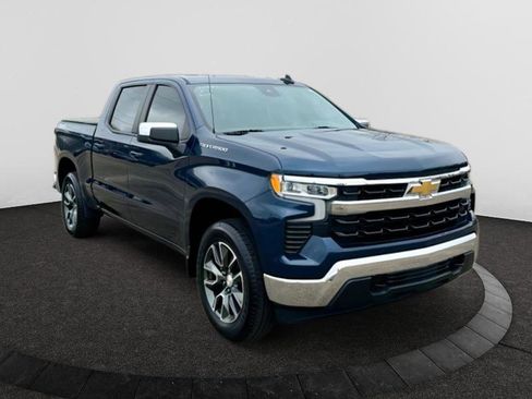 Used 2023 Chevrolet Silverado 1500 LT image 3