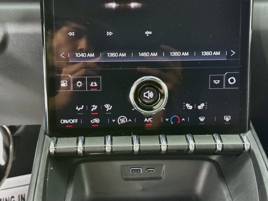 Used 2025 GMC Terrain Elevation FWD image 17