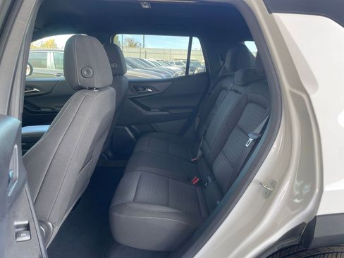 Used 2025 Chevrolet Equinox LT image 24