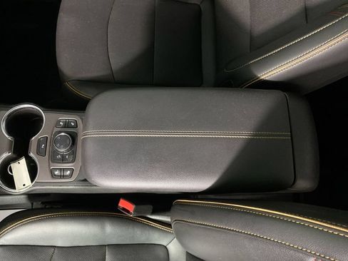 Used 2023 GMC Terrain AT4 w/ Infotainment Package II AWD/4WD image 20