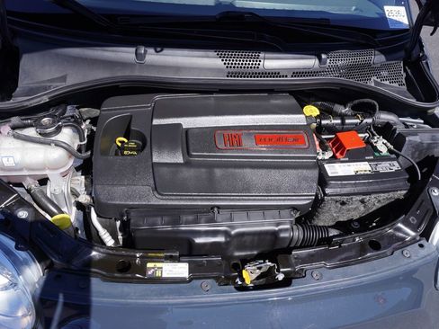 Used 2017 FIAT 500 Lounge image 7