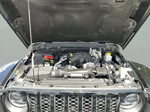 Used 2023 Jeep Gladiator Rubicon w/ LED Lighting Group AWD/4WD image 19