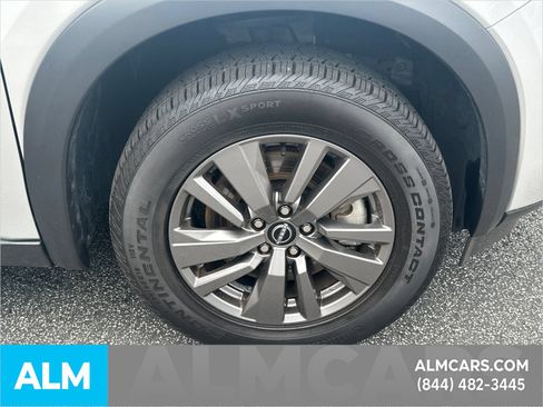 Used 2025 Nissan Pathfinder SV FWD image 14