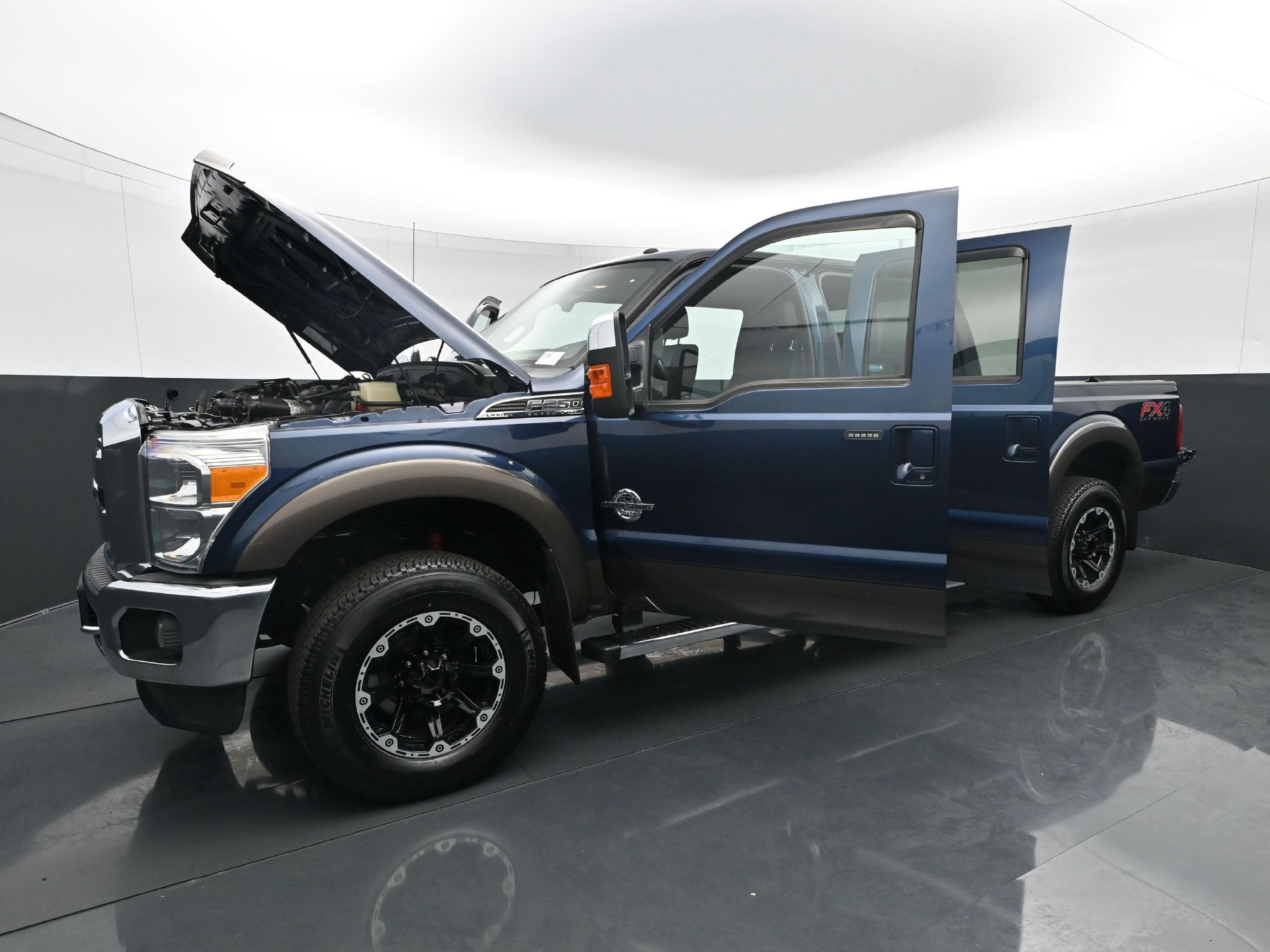 Used 2016 Ford F250 Lariat w/ Lariat Ultimate Package AWD/4WD image 30