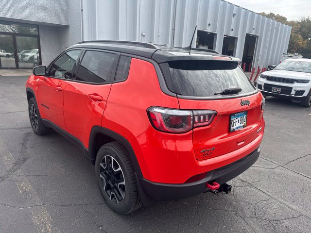 Used 2019 Jeep Compass Trailhawk w/ Leather Interior Group AWD/4WD image 7