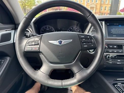Used 2015 Hyundai Genesis 3.8 AWD/4WD image 15