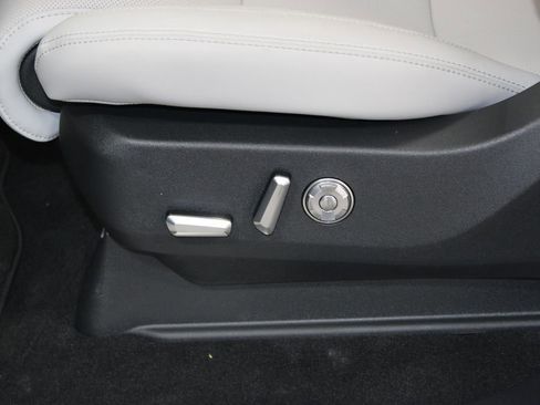 New 2026 Lincoln Navigator Reserve AWD/4WD image 23