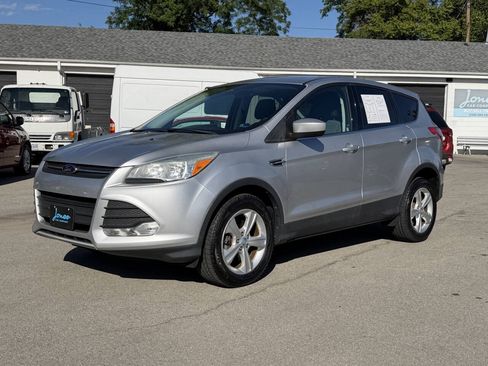 Used 2013 Ford Escape SE FWD image 2