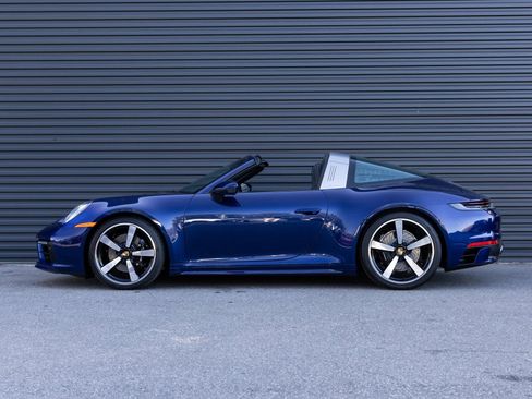 Used 2024 Porsche 911 Targa 4S image 2