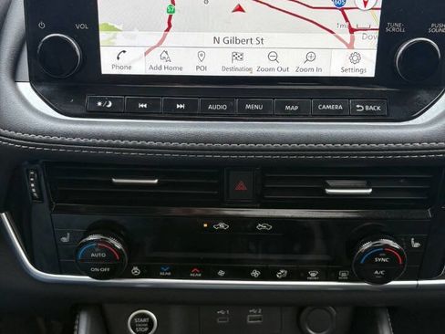 Used 2023 Nissan Rogue SL w/ SL Premium Package image 26