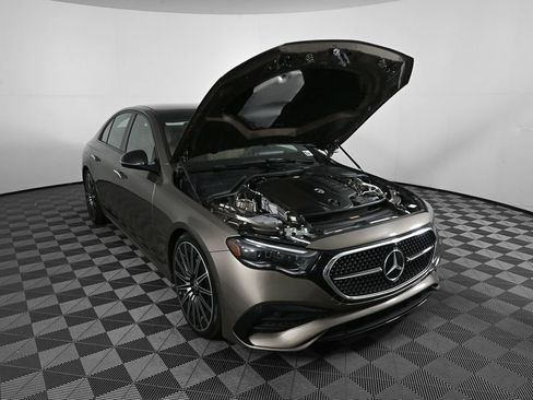Used 2024 Mercedes-Benz E 450 4MATIC Sedan image 32