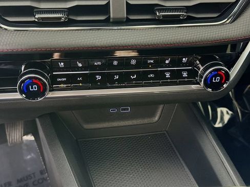 New 2026 Chevrolet Equinox RS w/ Convenience Package III FWD image 17