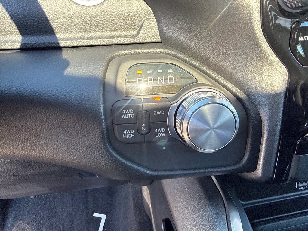 New 2027 RAM 1500 Laramie AWD/4WD image 14