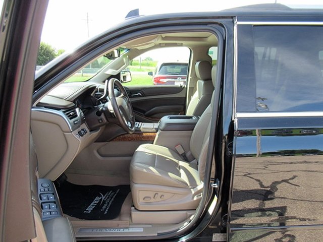 Used 2016 Chevrolet Suburban LTZ AWD/4WD image 14