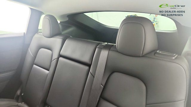 Used 2025 Tesla Model Y Long Range RWD image 30