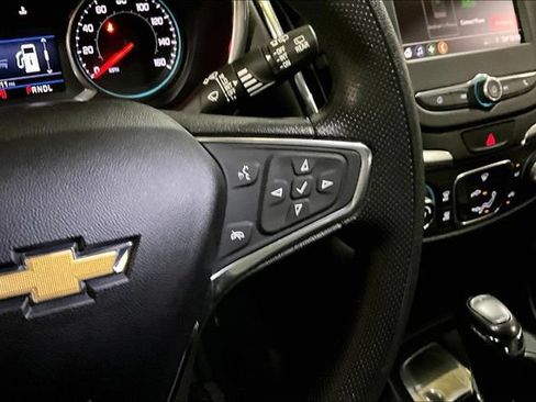 Used 2020 Chevrolet Equinox LT FWD image 21
