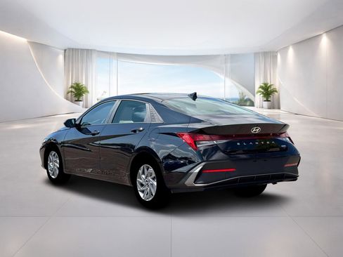 New 2026 Hyundai Elantra Blue image 5
